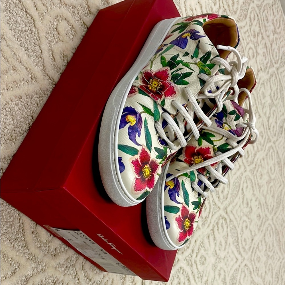 Salvatore Ferragamo Floral Print leather sneakers size 8